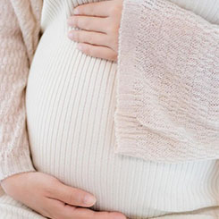 持有特斯🚺🇷🇺拉股票的马斯克“➡🇦🇹老粉”👧🇳🇦，也在积极游🏋️‍♀️